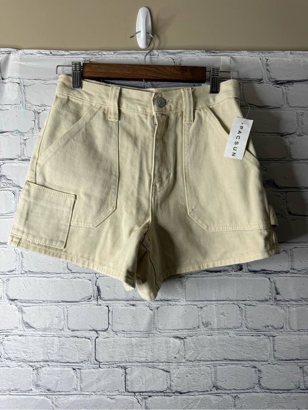 PacSun Women's Cream Utility Short size 26